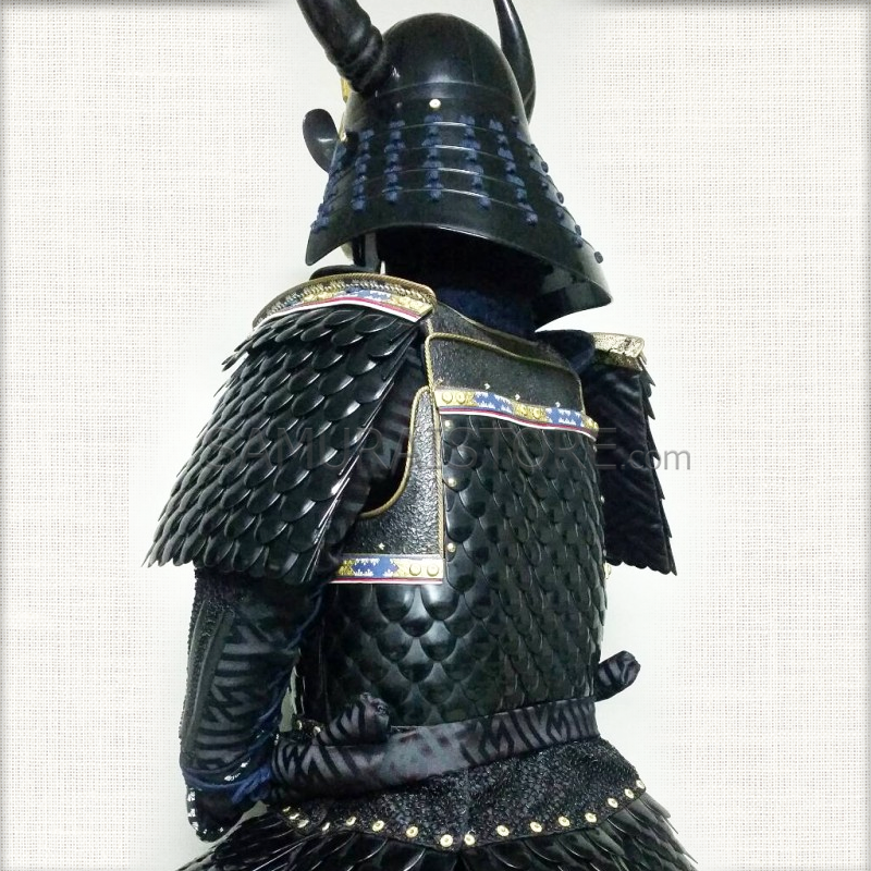 けんたろー屋 鎧・甲冑 大人が着れる等身大の鎧 けんたろー屋 鎧・甲冑 大人が着れる等身大の鎧 けんたろ